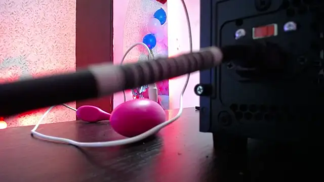 Snapshot of luly_pink chatting on 3, 10, 2025 luly pink online show from 3, 10, 2025