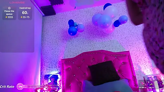 Snapshot of luly_pink chatting on 8, 10, 2025 luly pink online show from 8, 10, 2025