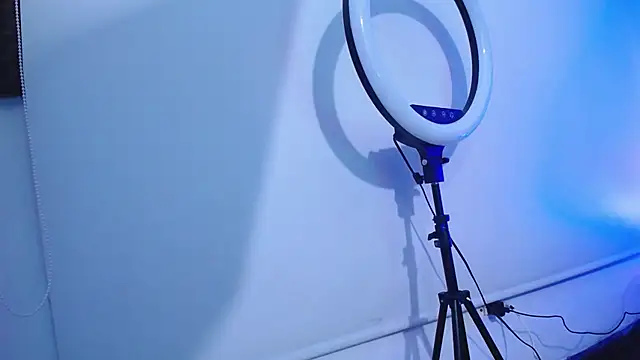 Snapshot of luly_pink chatting on 17, 10, 2025 luly pink online show from 17, 10, 2025