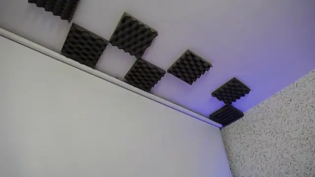 Snapshot of luly_pink chatting on 25, 11, 2025 luly pink online show from 25, 11, 2025