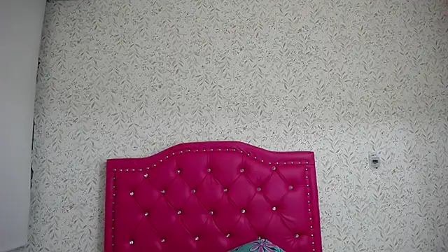 Snapshot of luly_pink chatting on 16, 12, 2025 luly pink online show from 16, 12, 2025