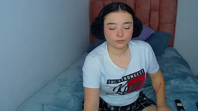 Snapshot of nahia__2 chatting on 10, 11, 2025 nahia 2 online show from 10, 11, 2025