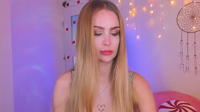 Kamila icee online show from 28, 2, 2025