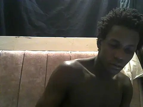 Snapshot of Bigras0011 chatting on 3, 7, 2026 Bigras0011 online show from 3, 7, 2026