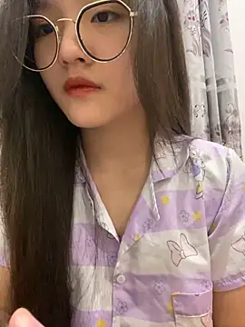 Krixxi22 online show from 9, 12, 2024