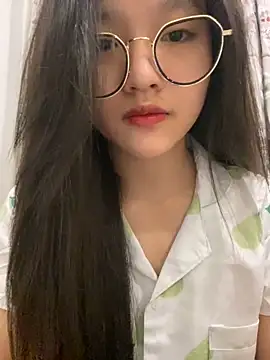 Krixxi22 online show from 11, 12, 2024