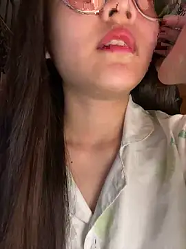 Krixxi22 online show from 31, 10, 2025