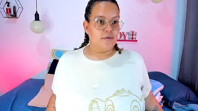 monicabbw  online show from 13, 2, 2025