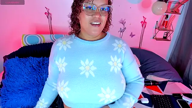 monicabbw  online show from 23, 9, 2025