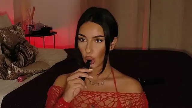 Snapshot of LuanaDess chatting on 3, 4, 2026 LuanaDess online show from 3, 4, 2026