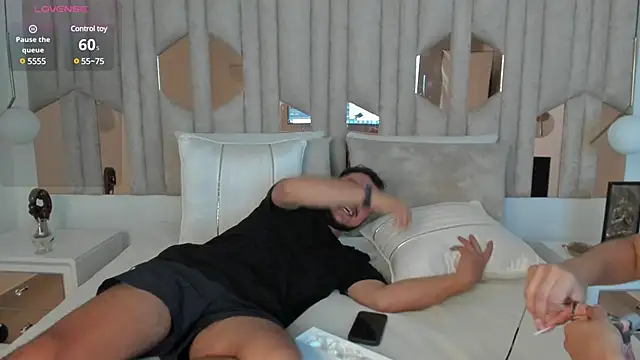 Snapshot of 1m_valery chatting on 5, 2, 2025 1m valery online show from 5, 2, 2025