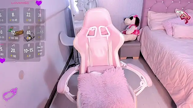 Kenia tompson01 online show from 8, 3, 2025