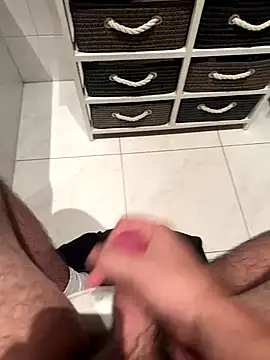 Deralboaus01 online show from 9, 11, 2025