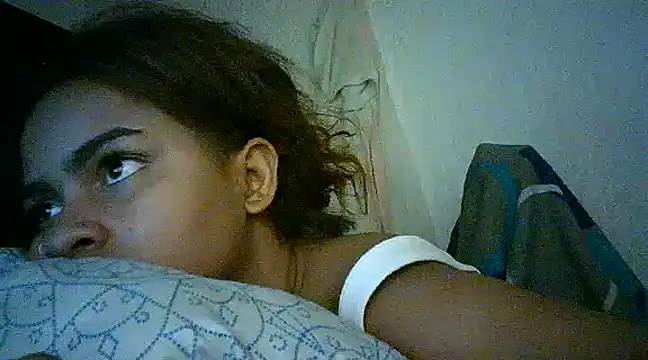 Snapshot of Bellabeltrann chatting on 15, 1, 2025 Bellabeltrann online show from 15, 1, 2025