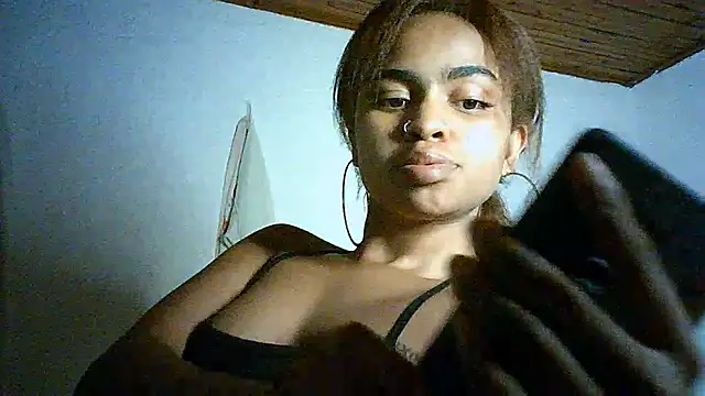 Snapshot of Bellabeltrann chatting on 28, 1, 2025 Bellabeltrann online show from 28, 1, 2025