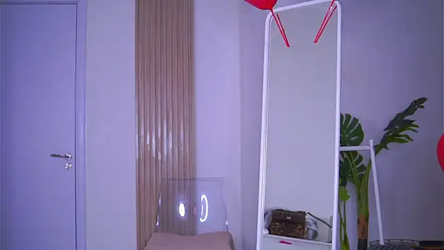 LovingBlondie online show from 14, 2, 2025