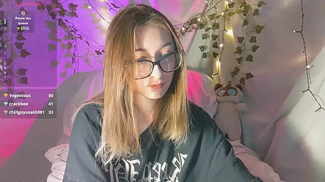 Snapshot of monlight__dana chatting on 6, 12, 2024 monlight dana online show from 6, 12, 2024