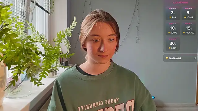 Snapshot of monlight__dana chatting on 1, 2, 2025 monlight dana online show from 1, 2, 2025