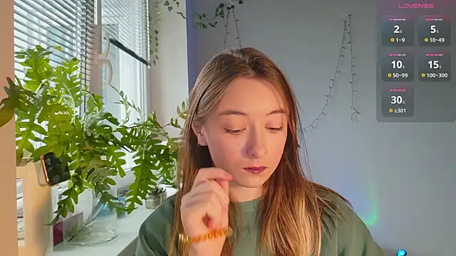 Snapshot of monlight__dana chatting on 2, 2, 2025 monlight dana online show from 2, 2, 2025