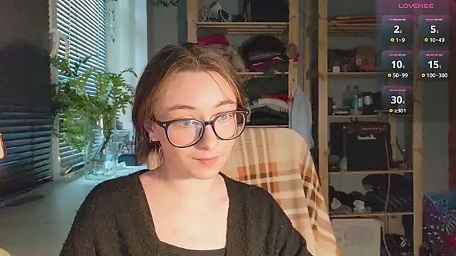 Snapshot of monlight__dana chatting on 12, 3, 2025 monlight dana online show from 12, 3, 2025