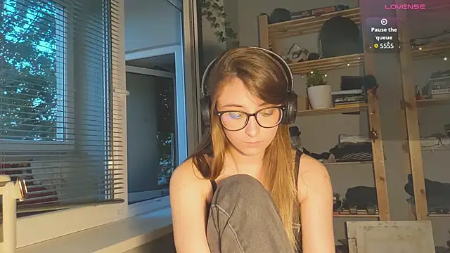 Snapshot of monlight__dana chatting on 20, 9, 2025 monlight dana online show from 20, 9, 2025