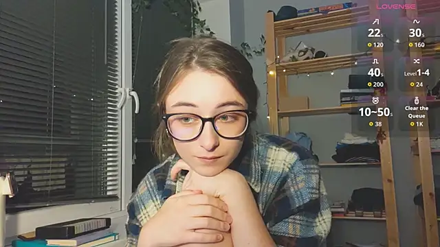 Snapshot of monlight__dana chatting on 5, 10, 2025 monlight dana online show from 5, 10, 2025