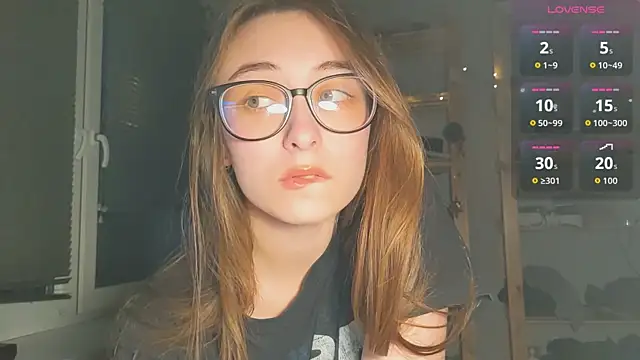 Snapshot of monlight__dana chatting on 2, 11, 2025 monlight dana online show from 2, 11, 2025