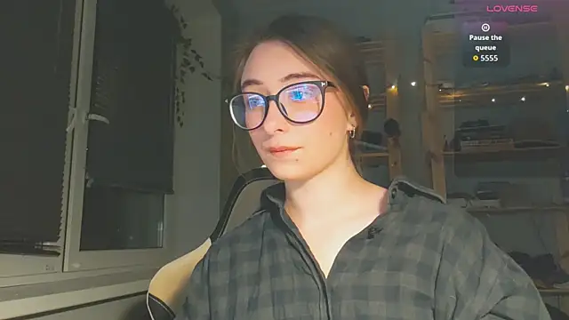 Snapshot of monlight__dana chatting on 8, 11, 2025 monlight dana online show from 8, 11, 2025