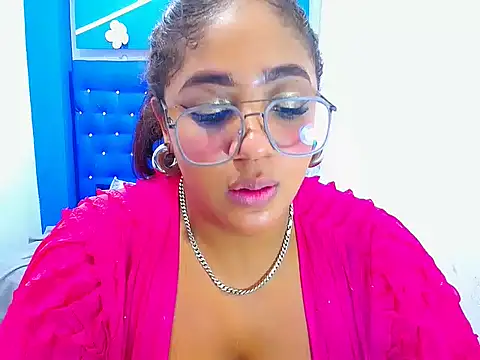 Snapshot of Mady_Kolemam chatting on 13, 1, 2025 Mady Kolemam online show from 13, 1, 2025