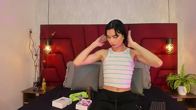 Snapshot of LadyLuminary chatting on 4, 12, 2025 LadyLuminary online show from 4, 12, 2025