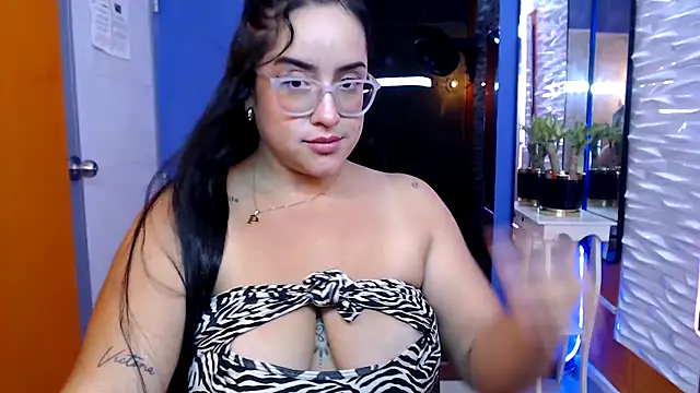 Sofiia davis23 online show from 18, 2, 2025