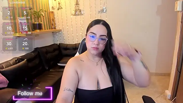 Sofiia davis23 online show from 14, 4, 2026