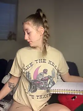 Snapshot of sage__marie chatting on 17, 12, 2024 sage marie online show from 17, 12, 2024