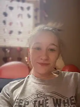 Snapshot of sage__marie chatting on 5, 2, 2025 sage marie online show from 5, 2, 2025