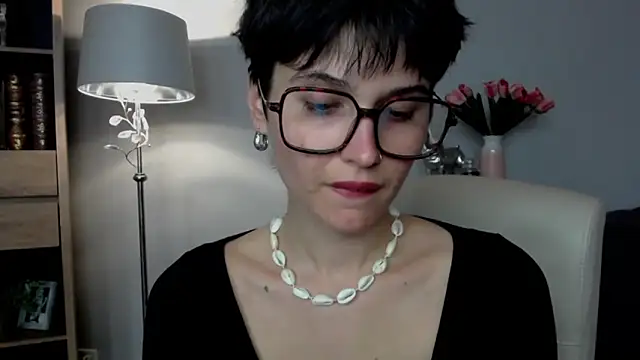 sarah perfect online show from 15, 3, 2026