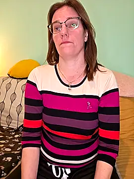 Snapshot of SpiceLea chatting on 16, 12, 2025 SpiceLea online show from 16, 12, 2025