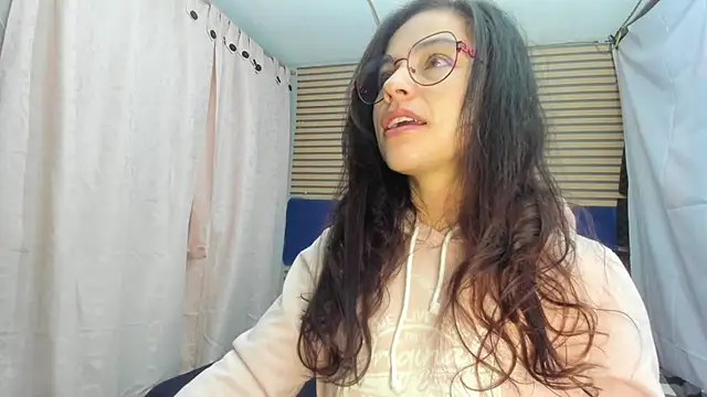 Snapshot of rosse_2504 chatting on 1, 5, 2026 rosse 2504 online show from 1, 5, 2026
