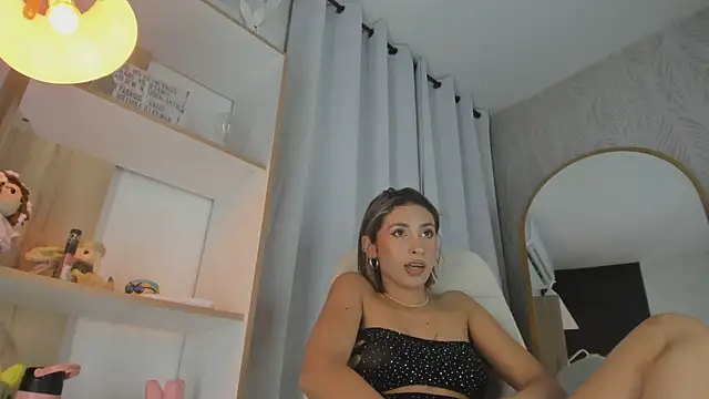 Snapshot of Angelbae- chatting on 9, 3, 2025 Angelbae- online show from 9, 3, 2025