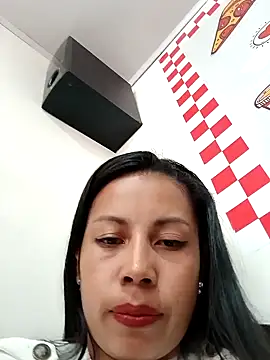 Snapshot of _andrea30 chatting on 20, 12, 2024 andrea30 online show from 20, 12, 2024