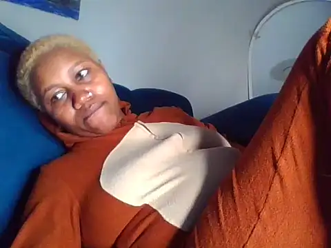 Snapshot of SquirtQueen222 chatting on 16, 4, 2026 SquirtQueen222 online show from 16, 4, 2026