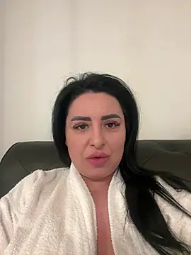 Snapshot of SellenaBigBoobs chatting on 23, 4, 2026 SellenaBigBoobs online show from 23, 4, 2026