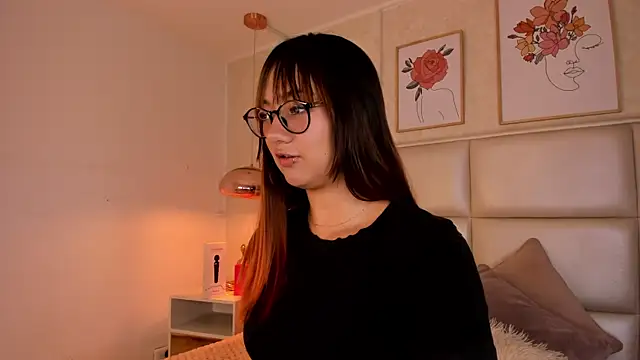 Aily Yozuko online show from 16, 9, 2025