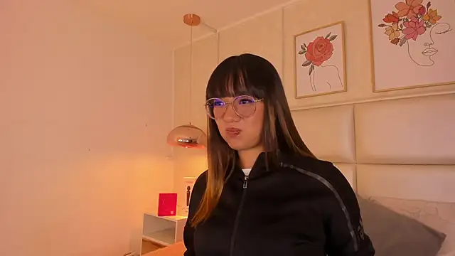 Snapshot of Aily_Yozuko chatting on 19, 3, 2026 Aily Yozuko online show from 19, 3, 2026