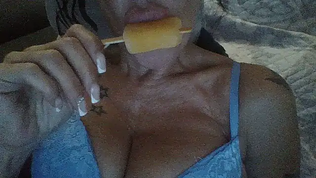 Snapshot of MarikaMilff chatting on 1, 7, 2026 MarikaMilff online show from 1, 7, 2026