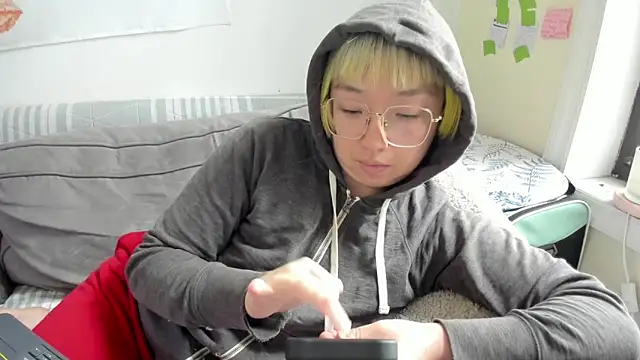 Snapshot of luxgray chatting on 11, 5, 2026 luxgray online show from 11, 5, 2026