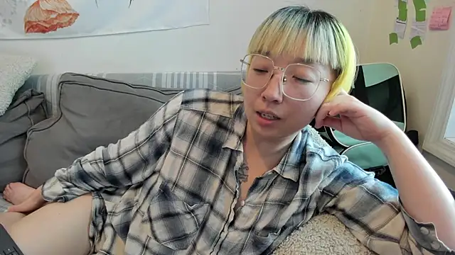 Snapshot of luxgray chatting on 2, 6, 2026 luxgray online show from 2, 6, 2026