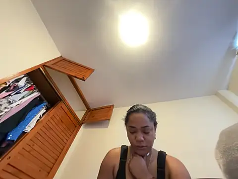Snapshot of Noviostoxico chatting on 15, 4, 2026 Noviostoxico online show from 15, 4, 2026
