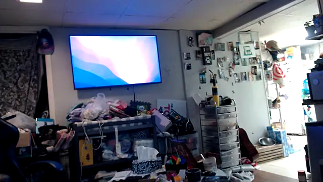 tongueispowerr6d9 online show from 4, 12, 2025