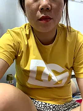 Baby-bigtits online show from 15, 12, 2025