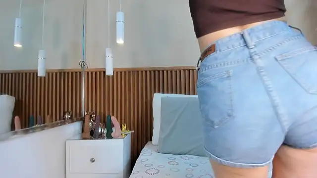 emmy lander online show from 9, 11, 2025